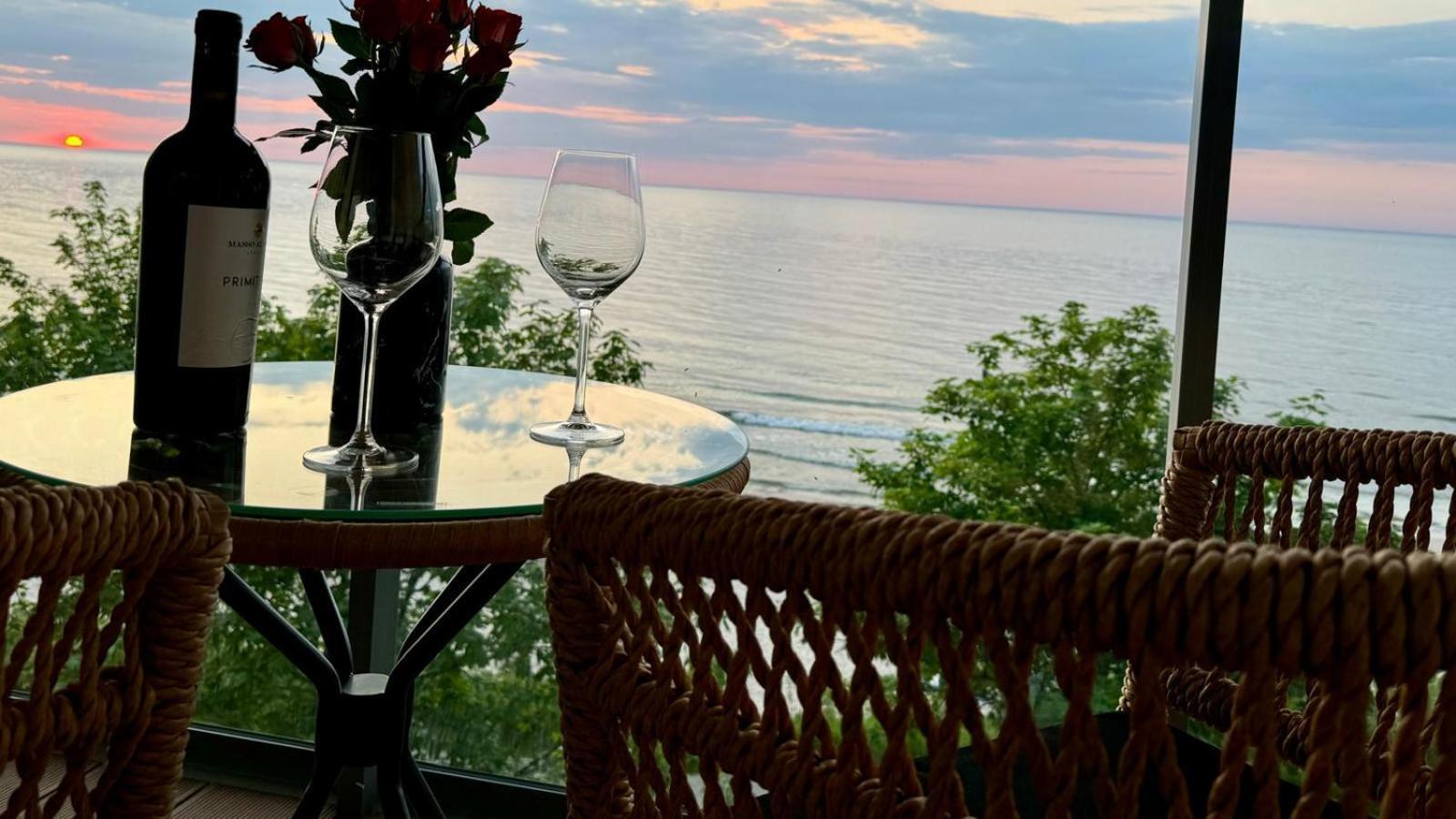 Apartament Z Widokiem Na Morze- Ustronie Apartments Nadmorski Luksus Apartamenty Устроне-Морске Экстерьер фото